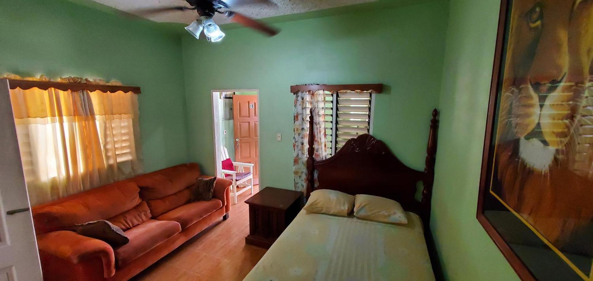 Little Shaw Park Guest House Ocho Rios Buitenkant foto