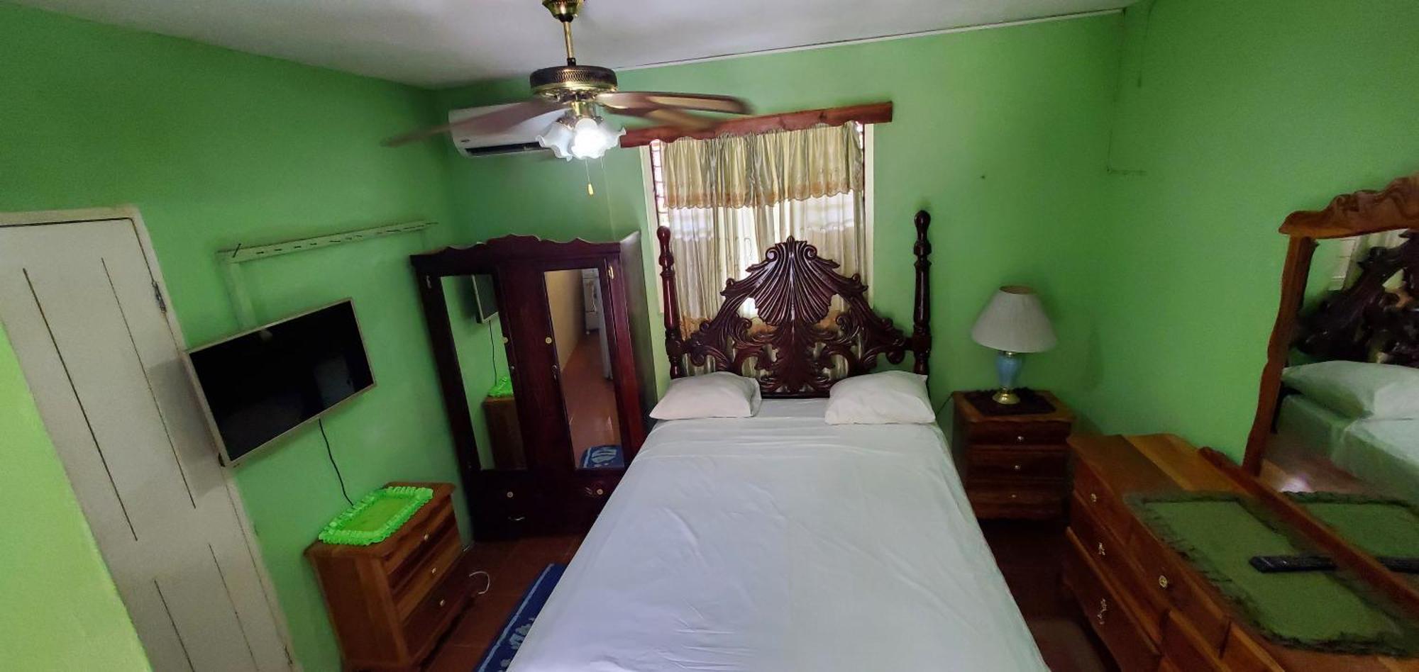 Little Shaw Park Guest House Ocho Rios Buitenkant foto