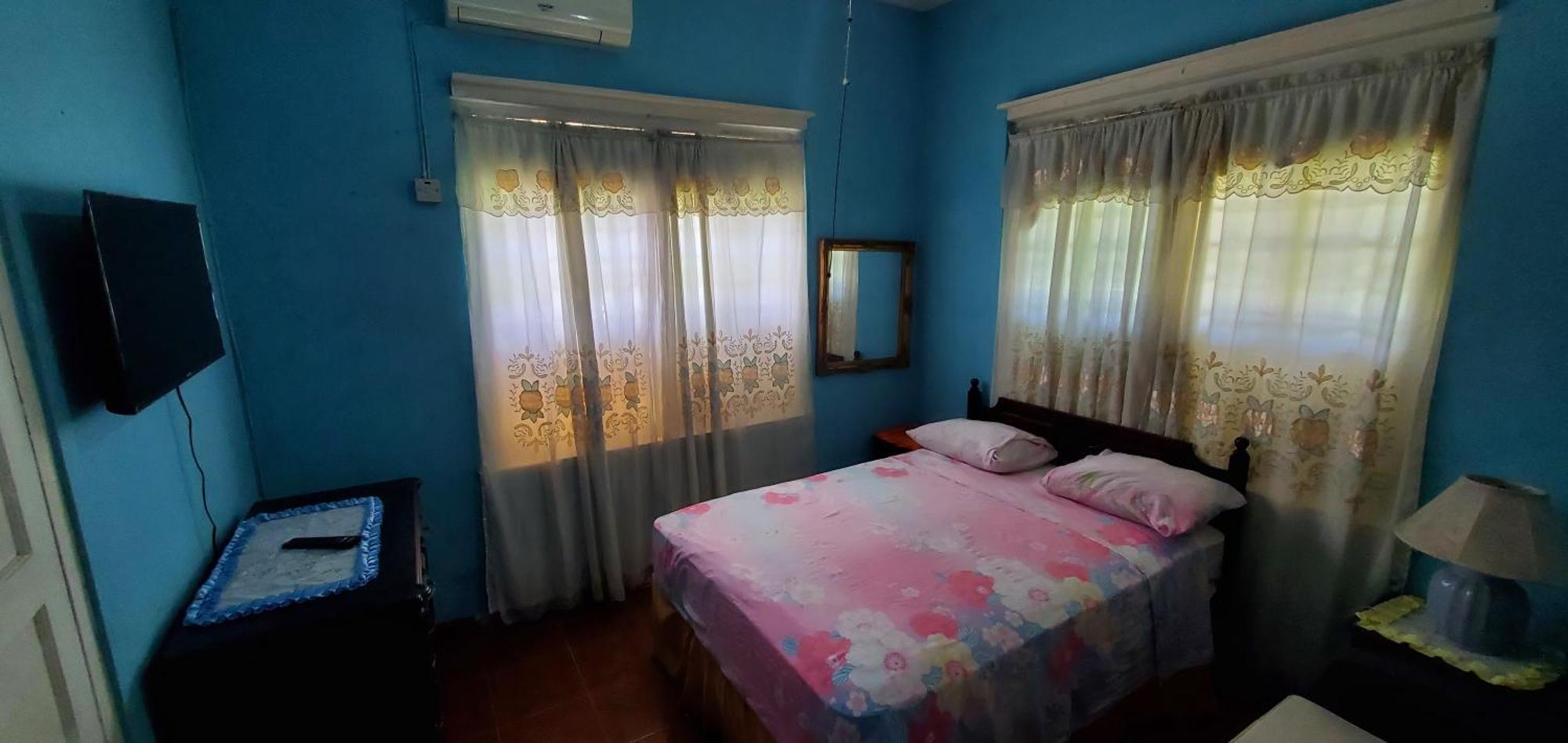 Little Shaw Park Guest House Ocho Rios Buitenkant foto