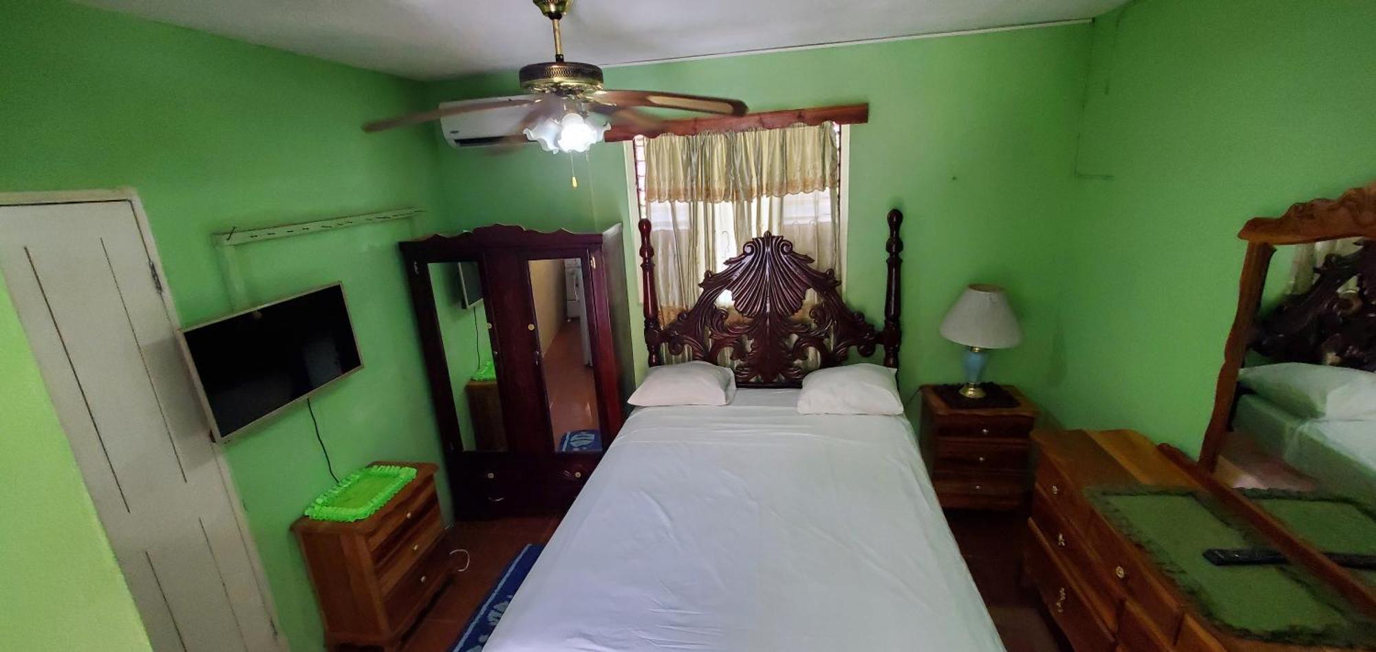 Little Shaw Park Guest House Ocho Rios Buitenkant foto
