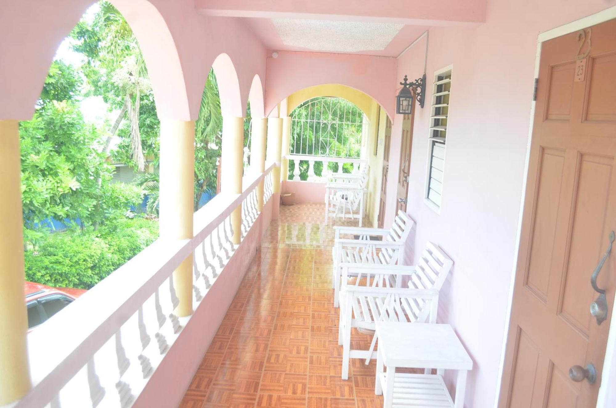 Little Shaw Park Guest House Ocho Rios Buitenkant foto