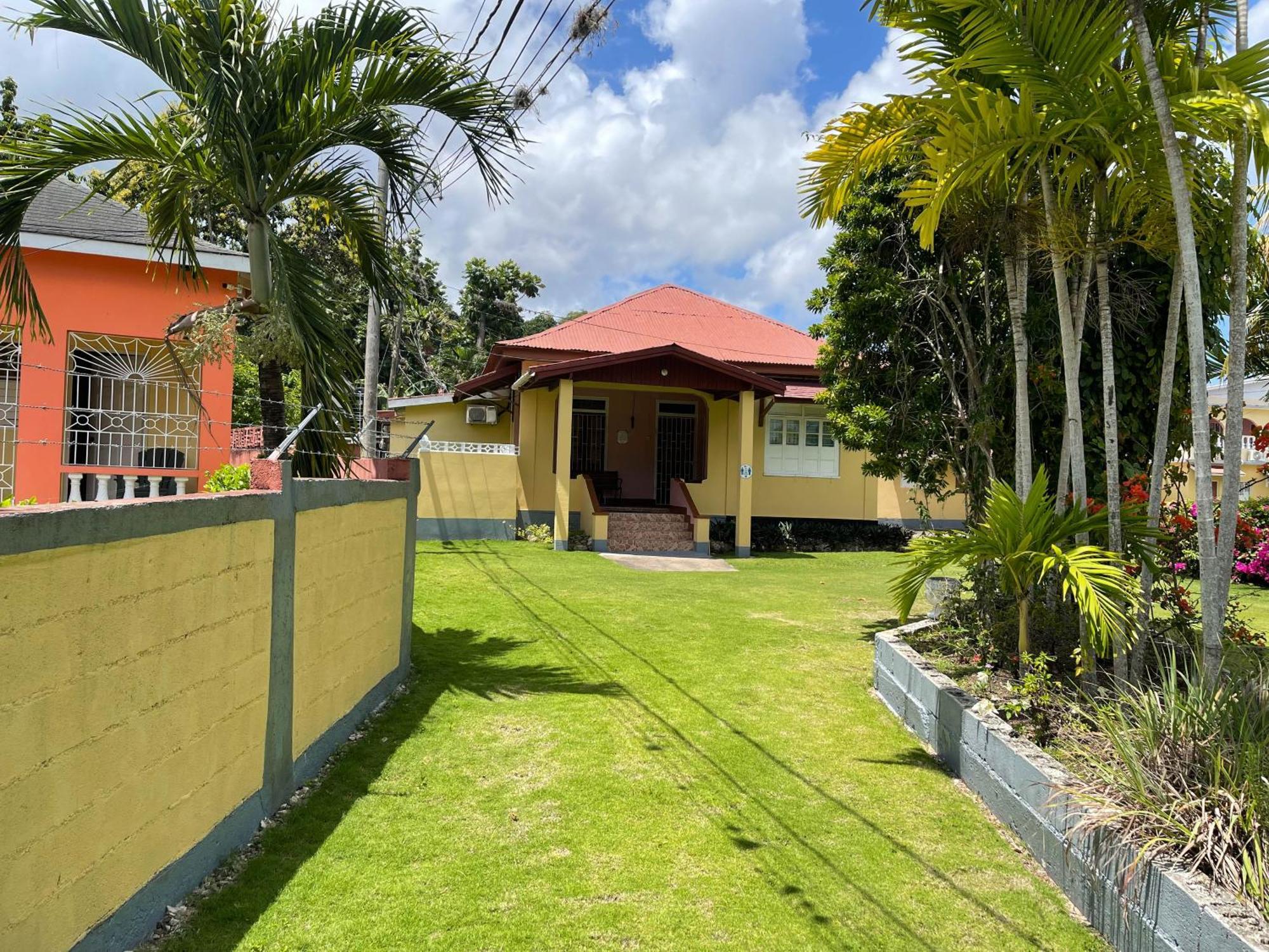 Little Shaw Park Guest House Ocho Rios Buitenkant foto